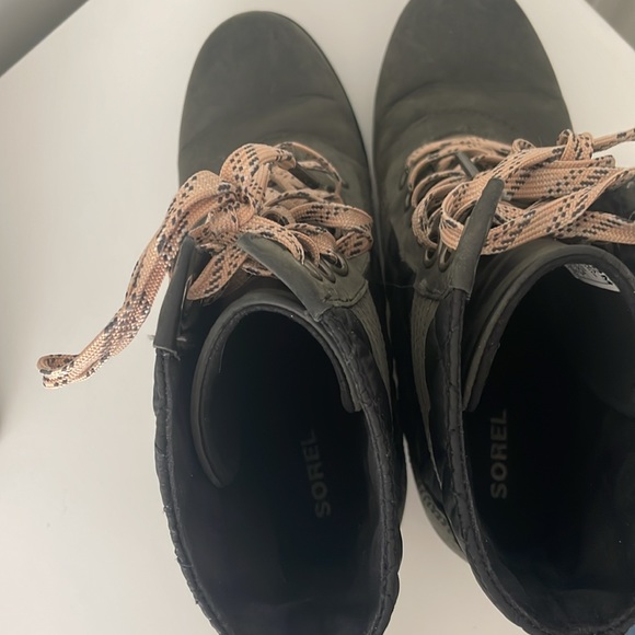 Sorel Joan of Artic Waterproof Wedge lace up bootie 8.5 - Picture 4 of 6